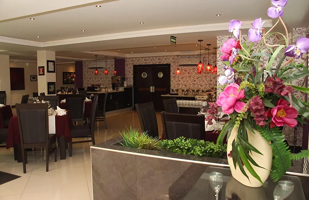 Hotel Two Select-1