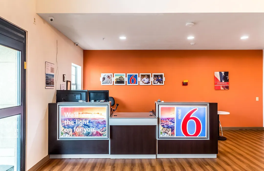 Motel 6-Jourdanton, Tx-1
