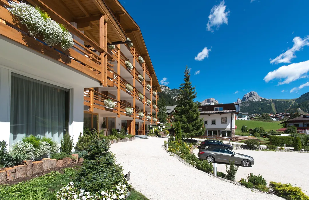 ArtHotel Anterleghes - Gardenahotels-1