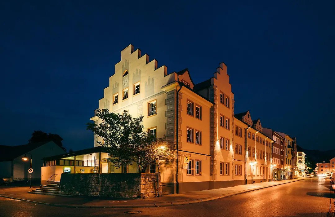 Central City Hotel-1