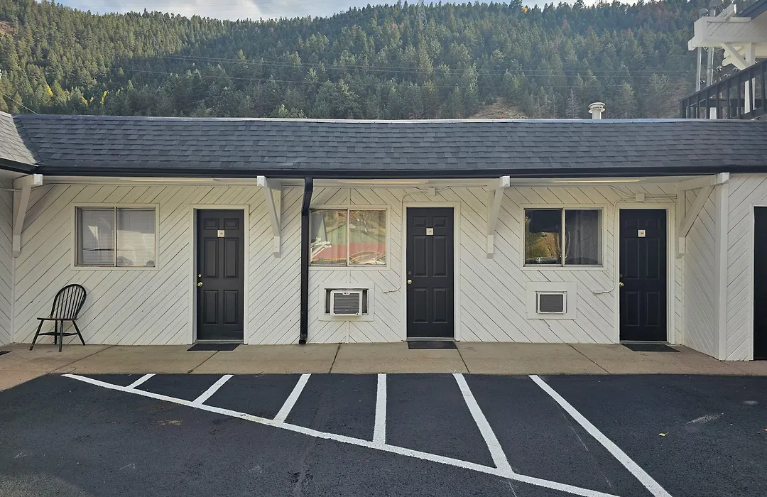 H&H Motor Lodge-1
