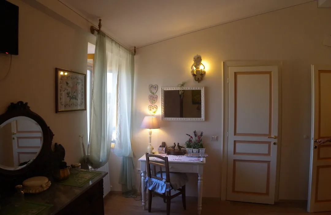 Bed And Breakfast A Casa Delle Fate-1