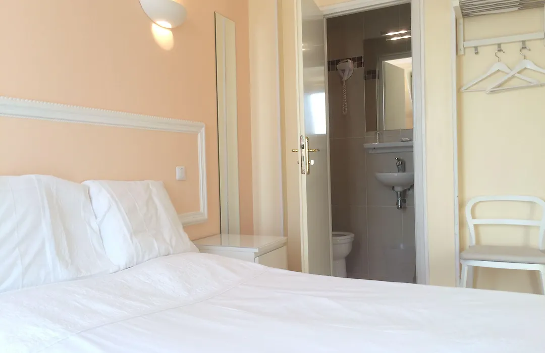 Hotel Andre Gill-1