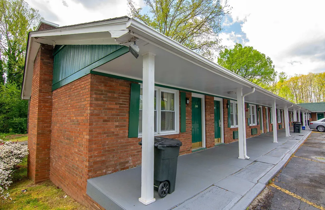Eden Inn-1