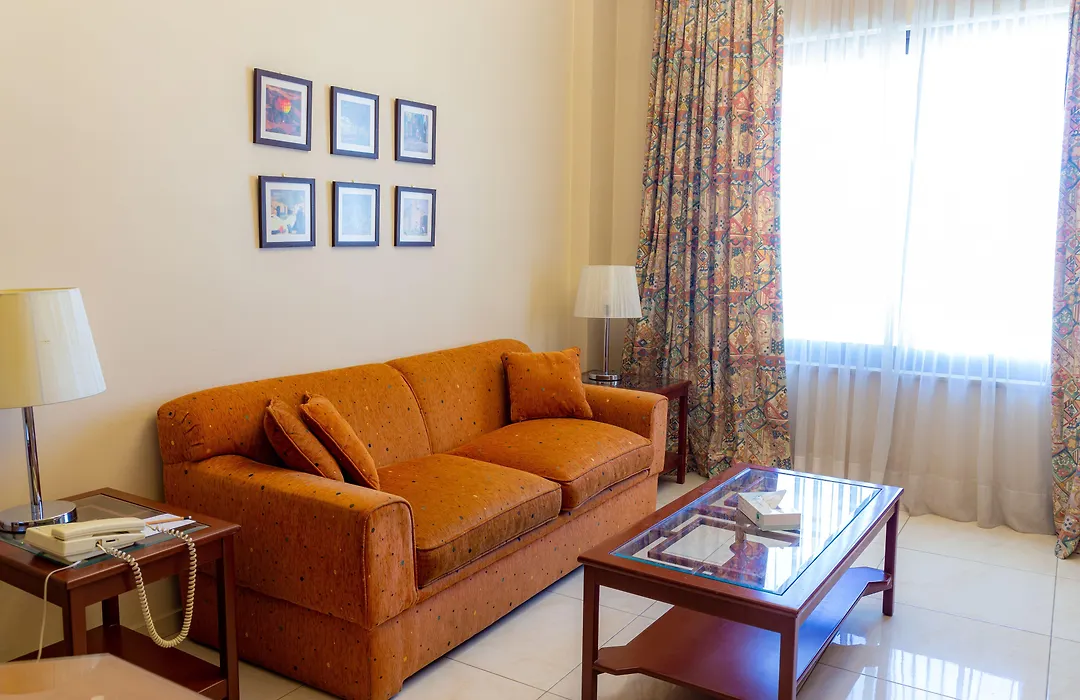 Comfort Hotel Suites-1