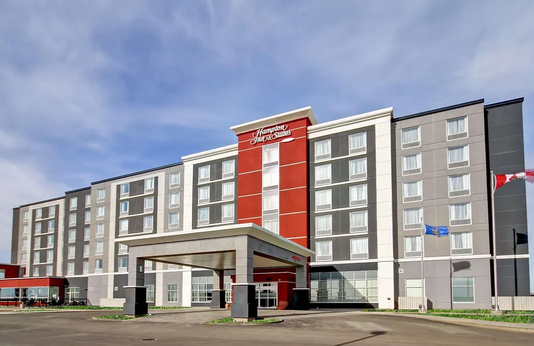 Hampton Inn & Suites - Medicine Hat-1