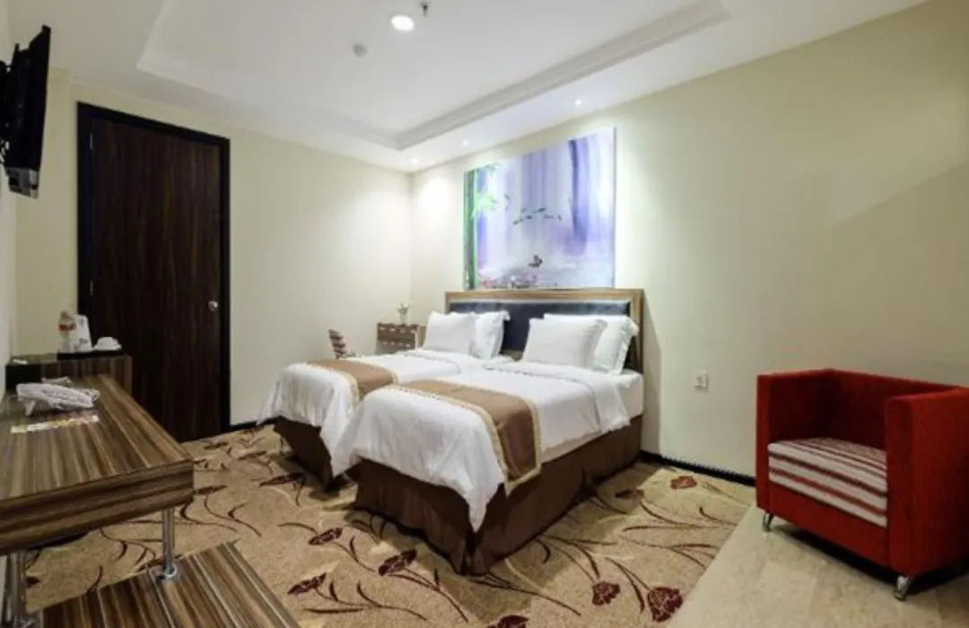 Travellers Hotel Phinisi-1