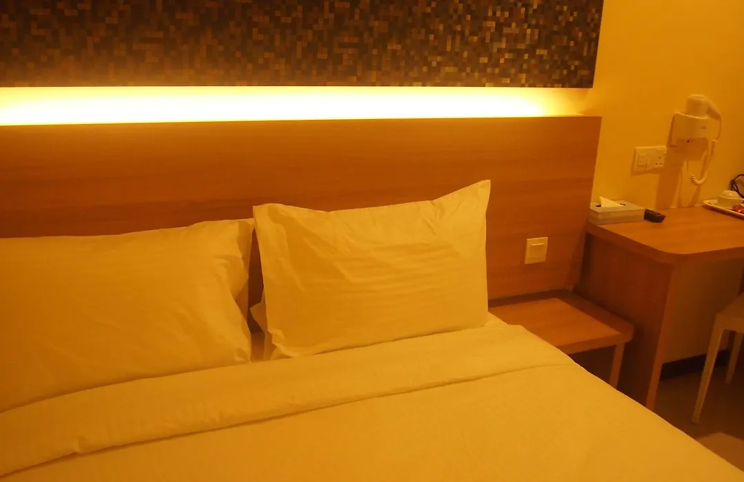 118 Hotel Macalister-1