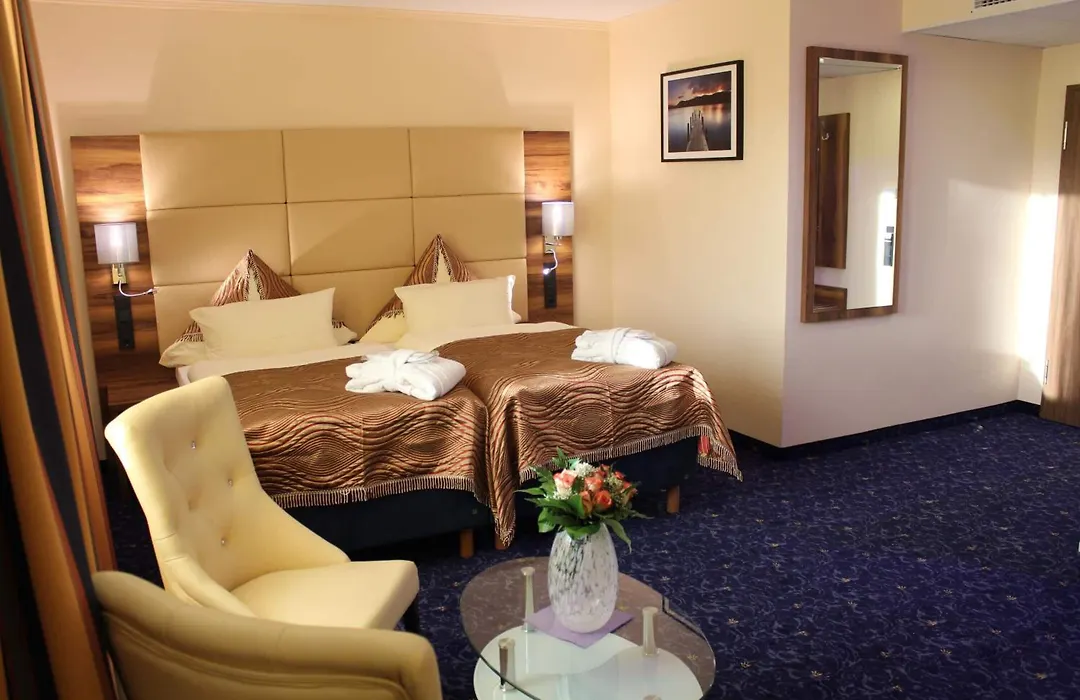 Grand Hotel Empire-1