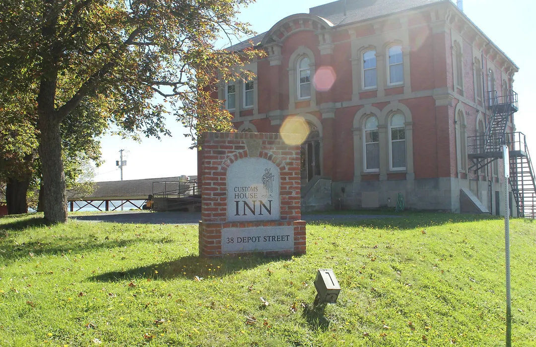 Customs House Inn-1