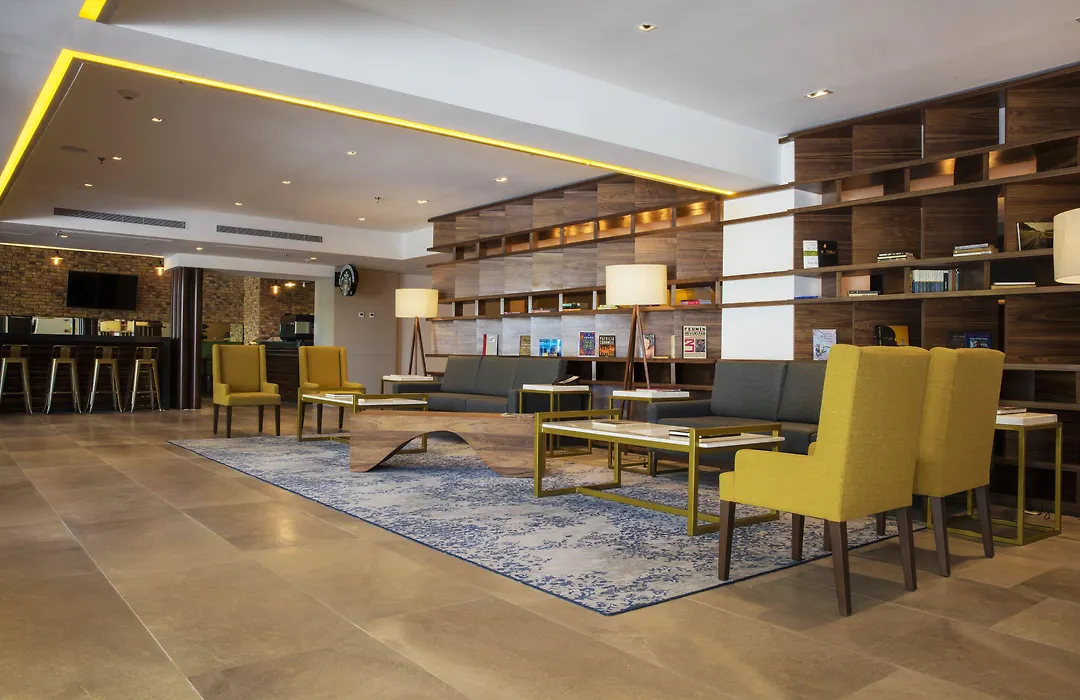 Krystal Urban Guadalajara-1