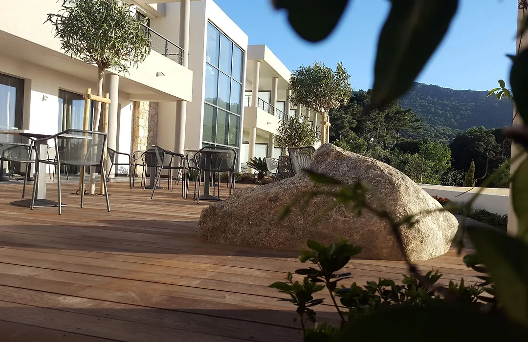 DAVIA Hotel-1