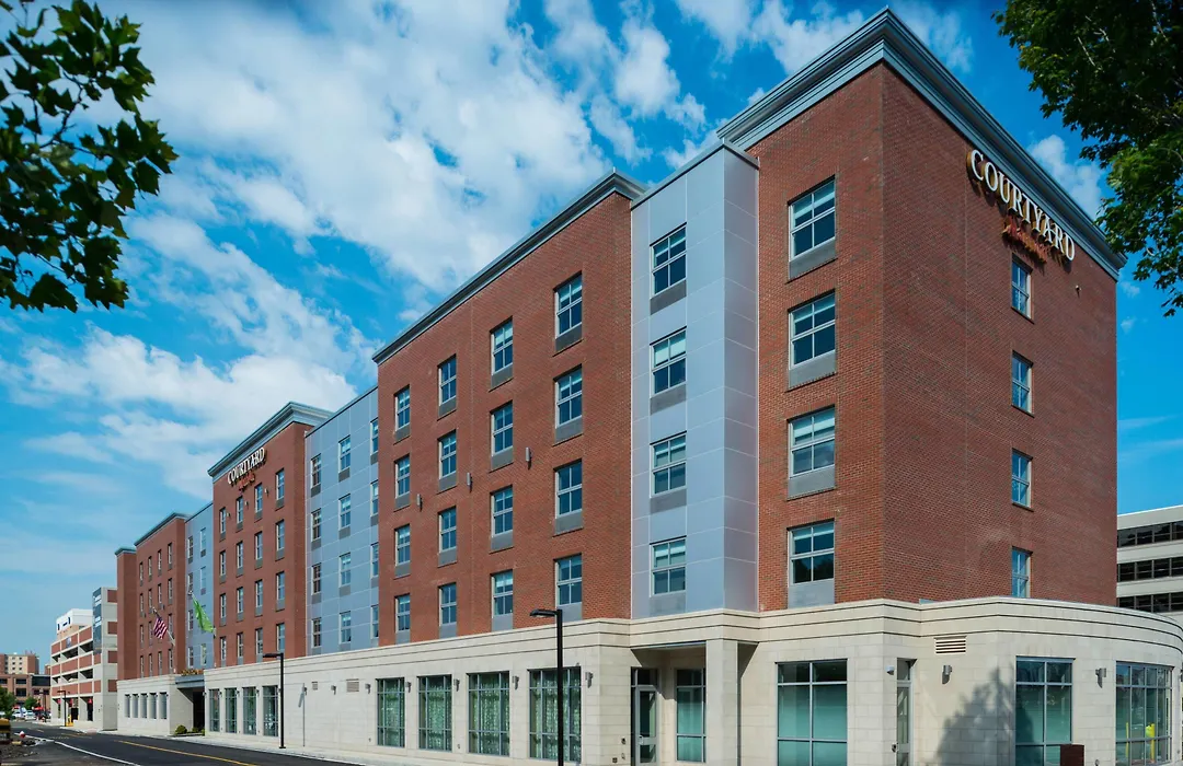 Courtyard By Marriott Edgewater Nyc Area-1