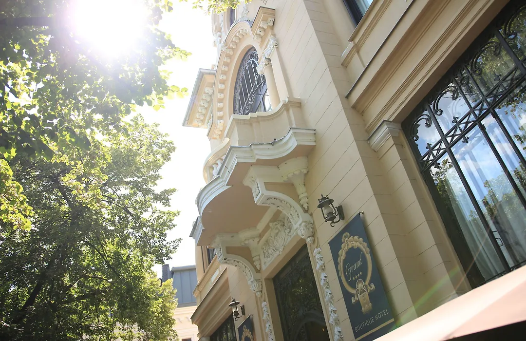 Grand Boutique Hotel-1