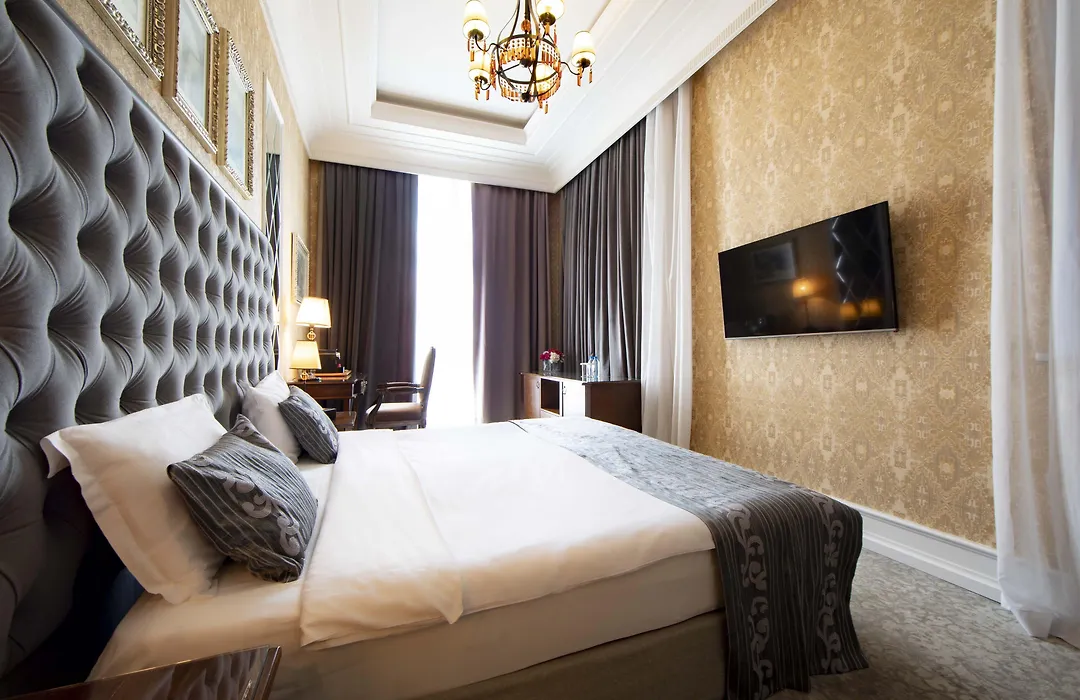 Sapphire City Hotel-1
