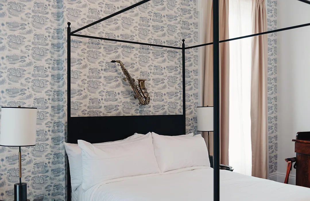 Henry Howard Hotel-1