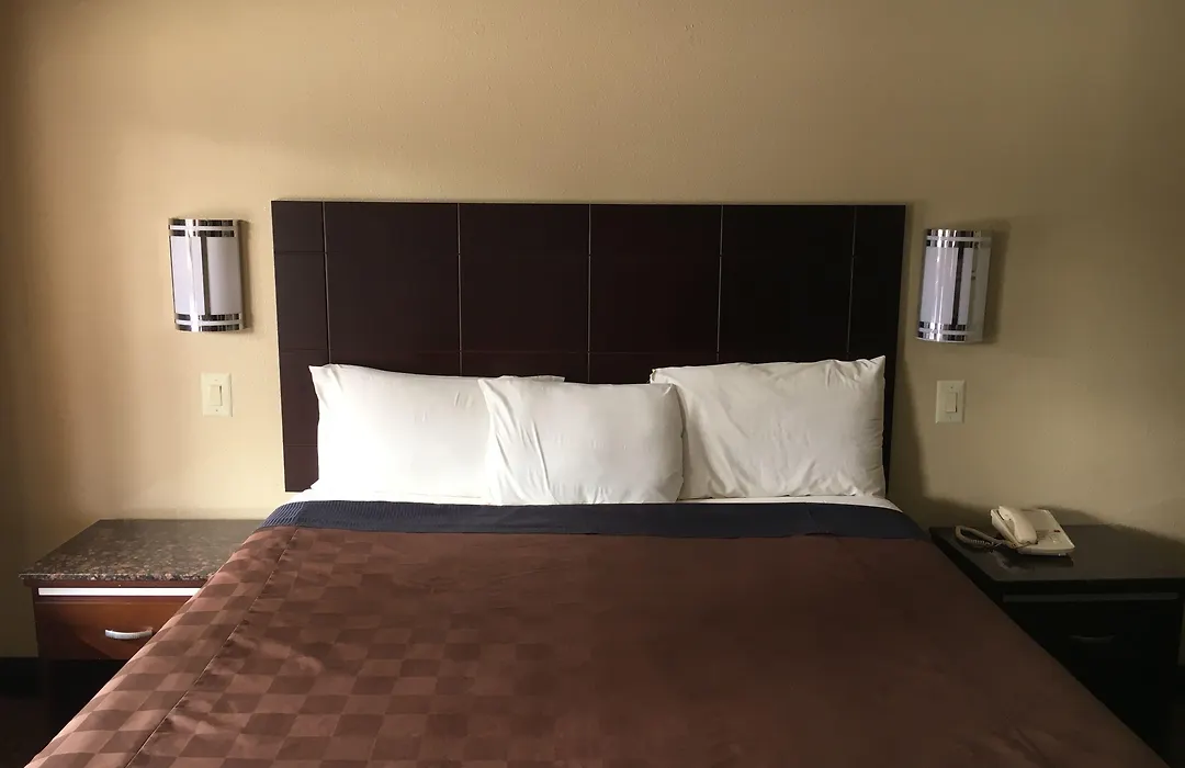 Del Amo Inn-1