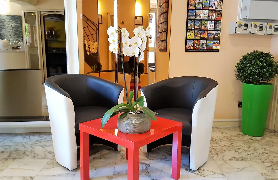 Contact Hotel Le Provence-1