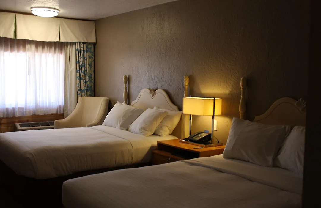 Hat Rock Inn-1