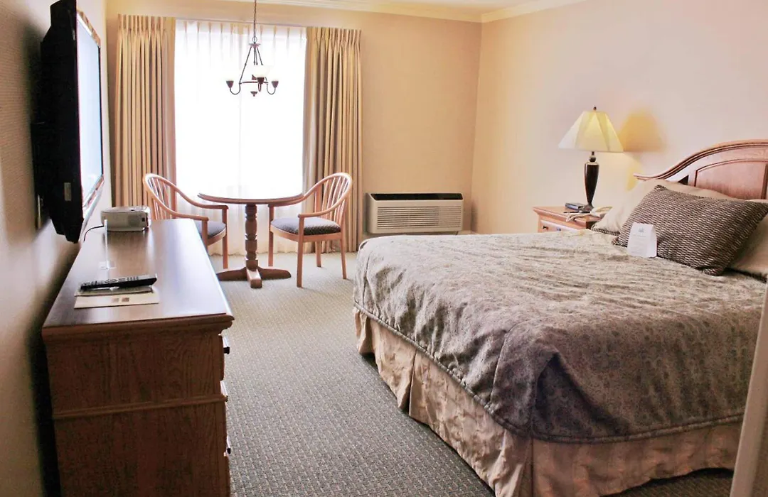 Columbus Inn-1