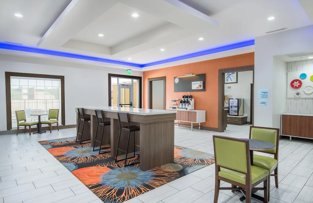 Holiday Inn Express & Suites Stillwater - University Area By Ihg-1
