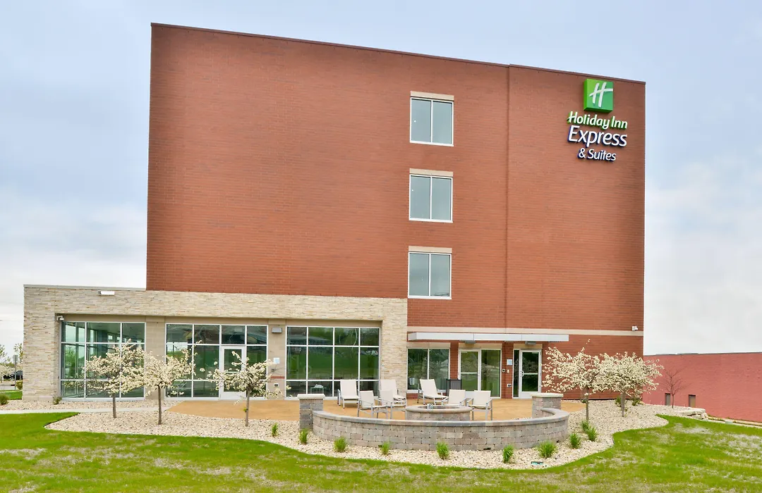 Holiday Inn Express & Suites Madison By Ihg-1