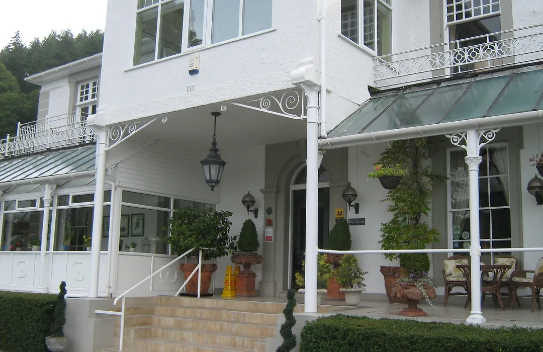 Plas Maenan-1