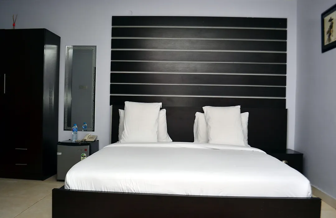De Rigg Place - Alaka Estate, Surulere-1