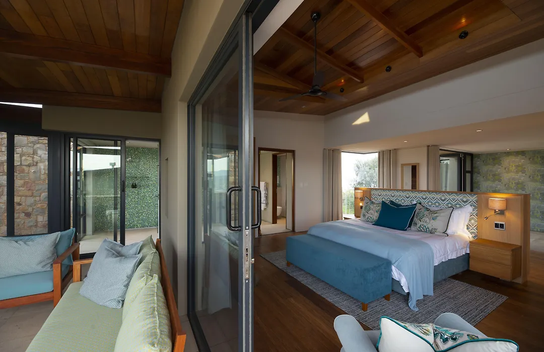 Alkira Luxury Lodge And Villa-1