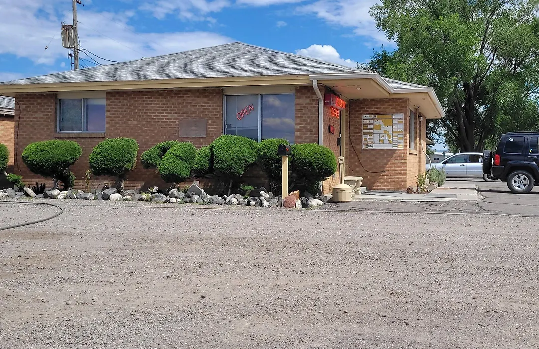 Tops Motel-1