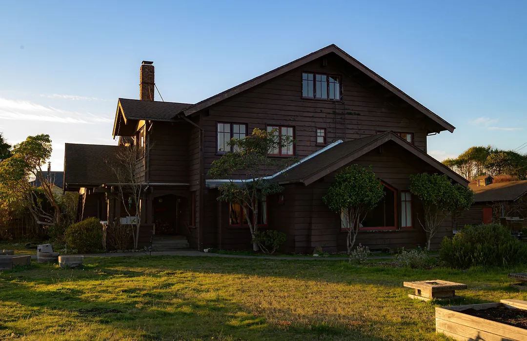 The Captains Quarters-1
