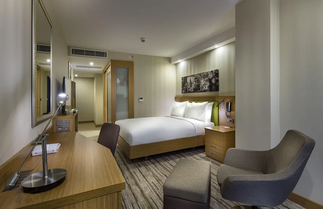 Hampton By Hilton Istanbul Atakoy-1