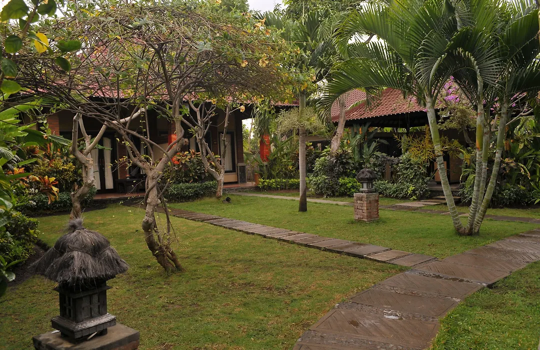 Tirta Sari Bungalow-1
