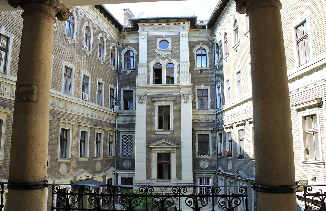 Omega Guesthouse Budapest-1