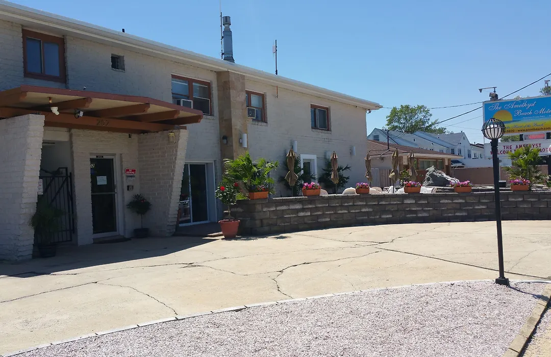 The Amethyst Beach Motel-1