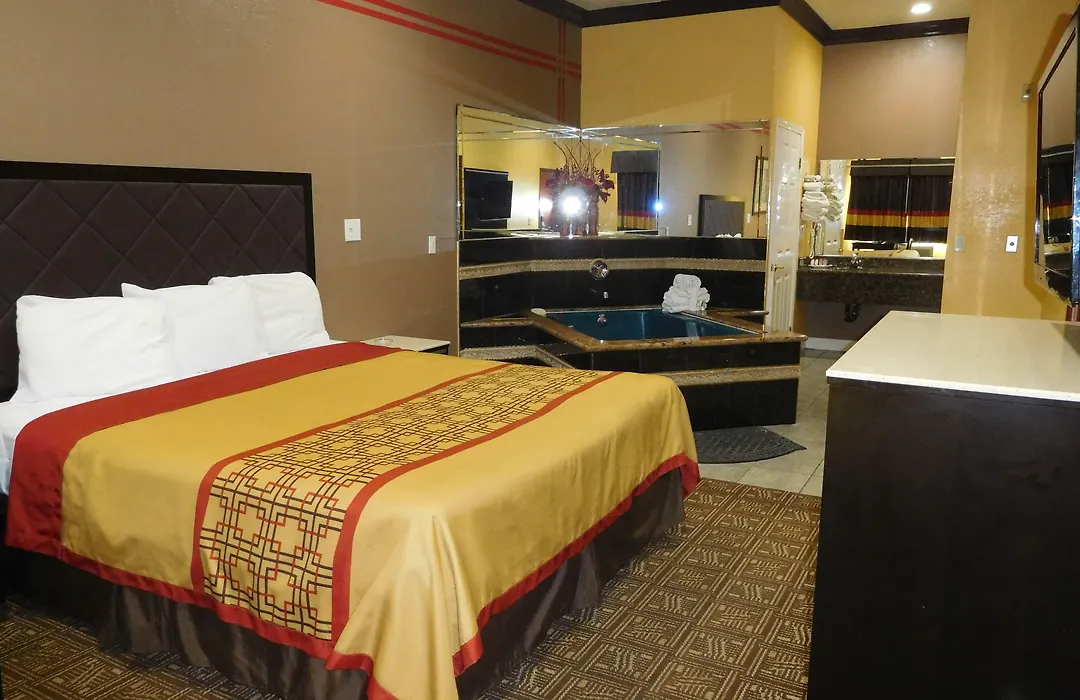 Diamond Inn-1