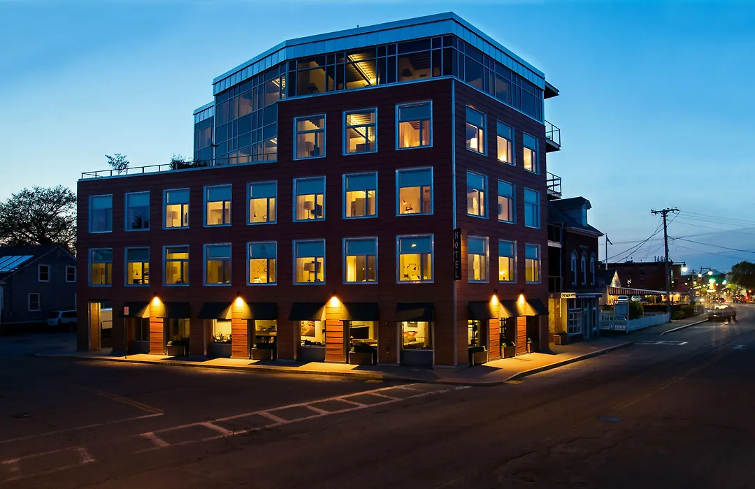 250 Main Hotel-1