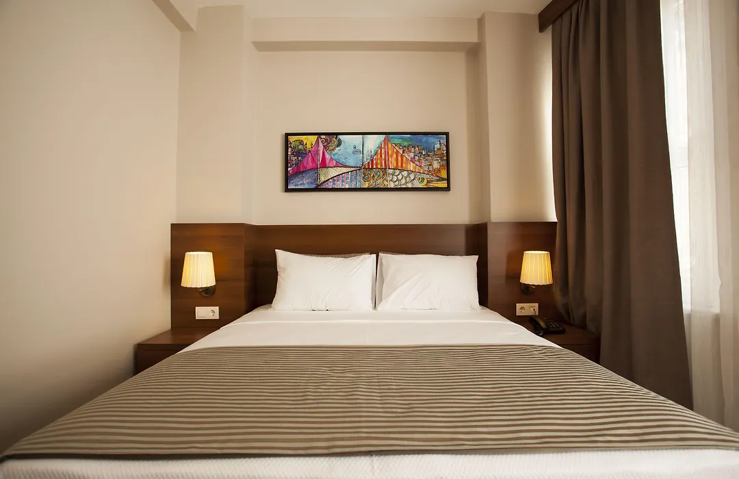 Cordis Residence-1