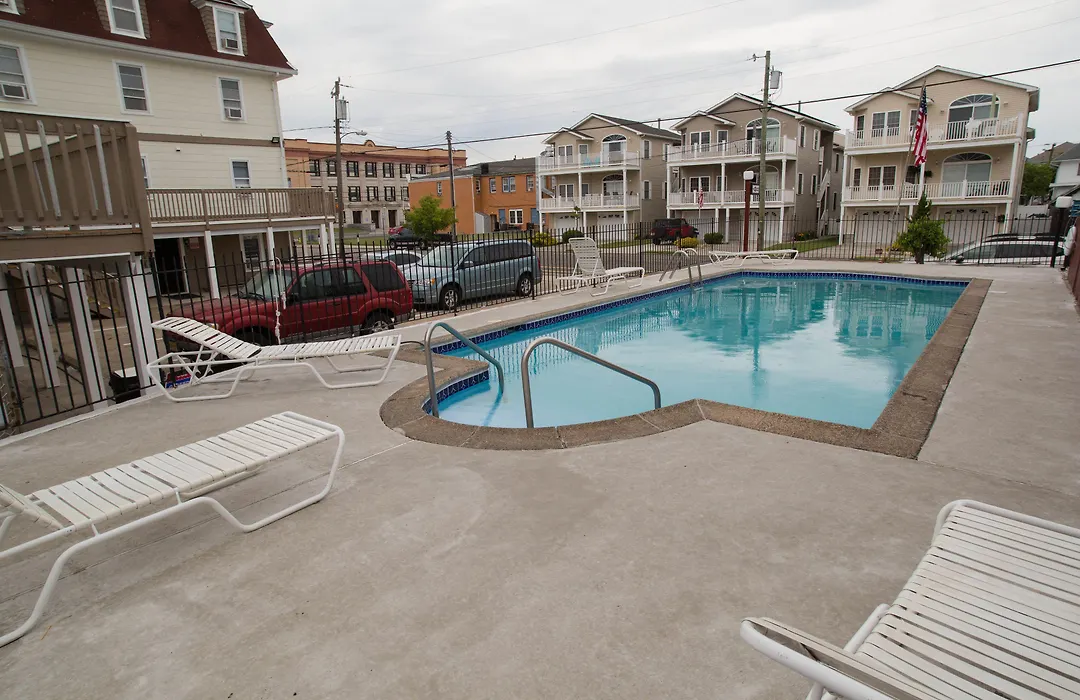 Wildwood Inn Hotel Beach & Boardwalk-1