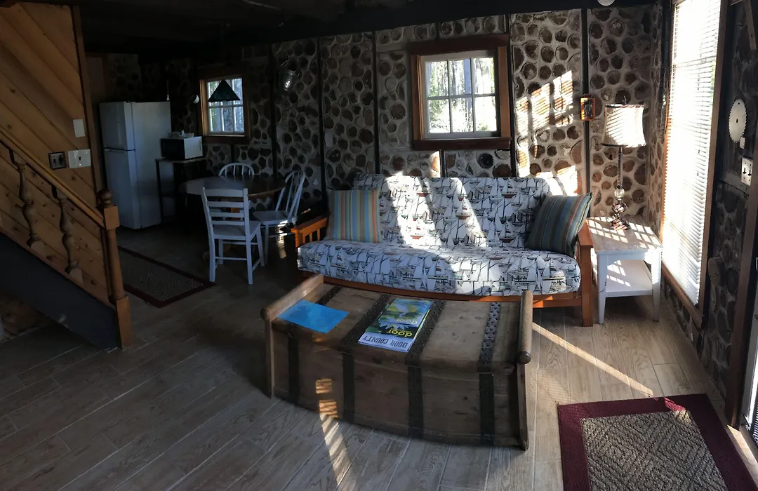 Harbor Light Inn-1
