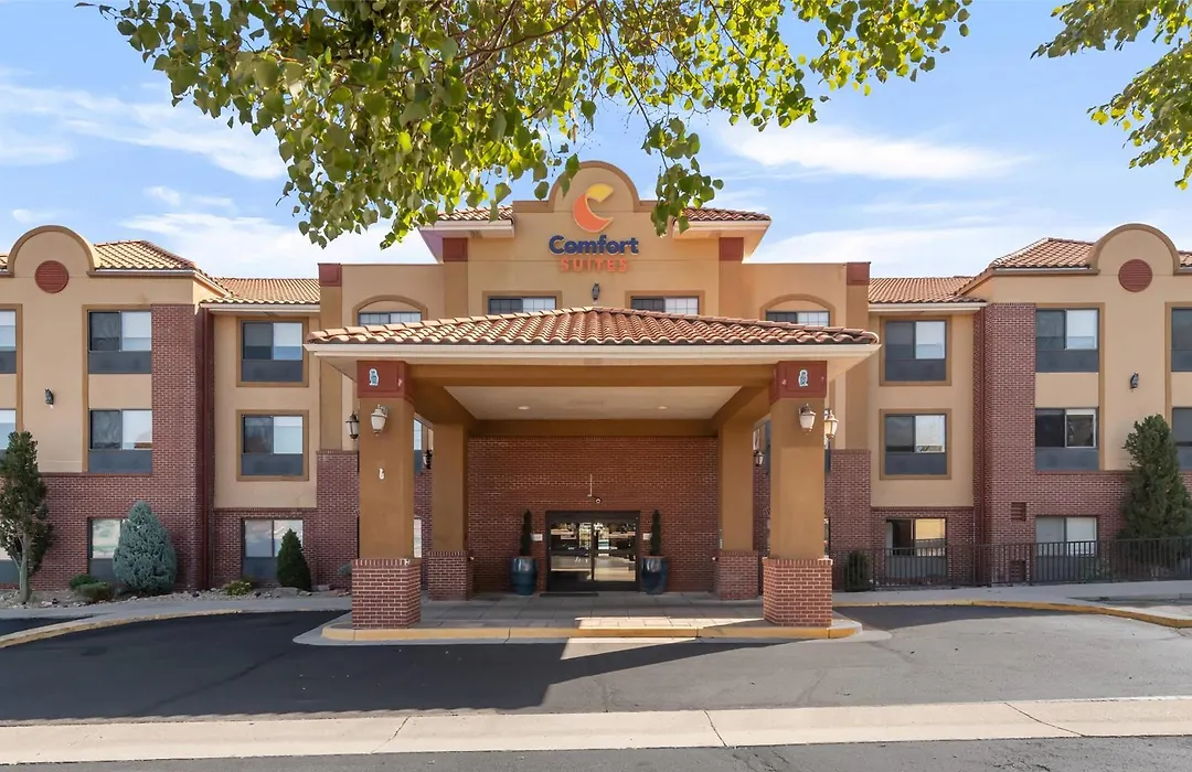 Comfort Suites Lakewood - Denver-1