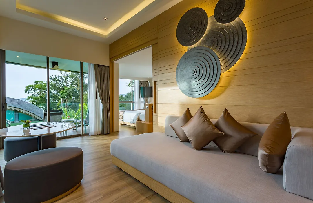 Crest Resort & Pool Villas-1
