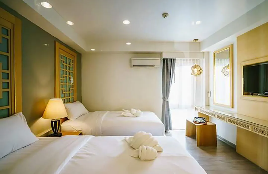 Moon Dragon Hotel-1