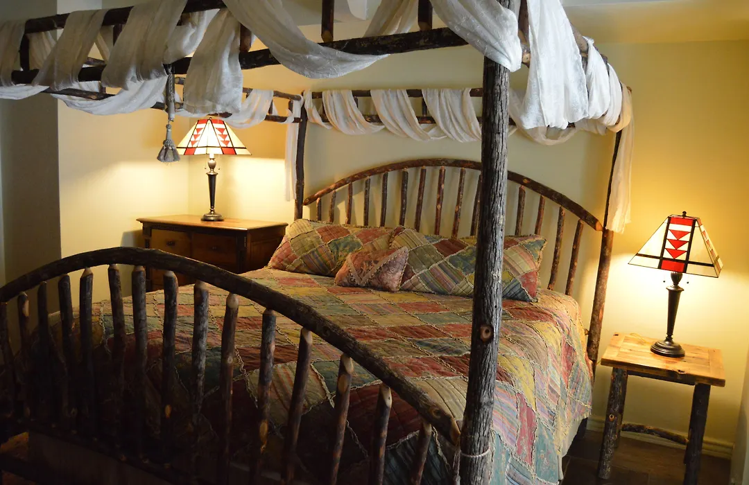 Red Bud Lodge-1