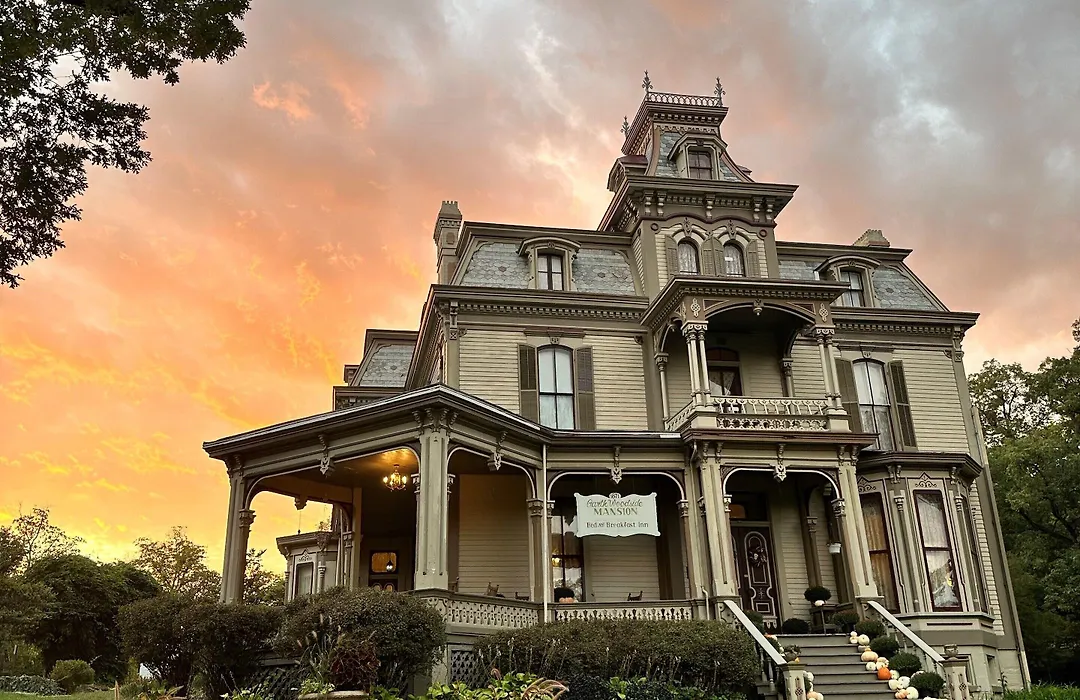 Garth Woodside Mansion Bed And Breakfast-1
