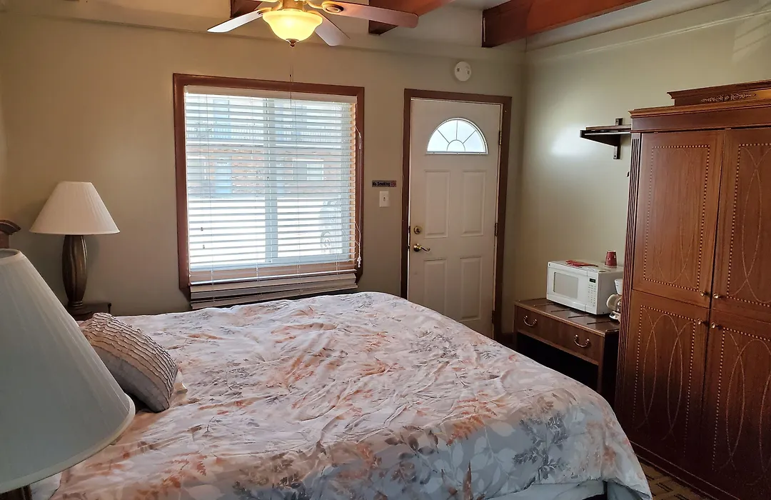 Golden Gate Lodging-1