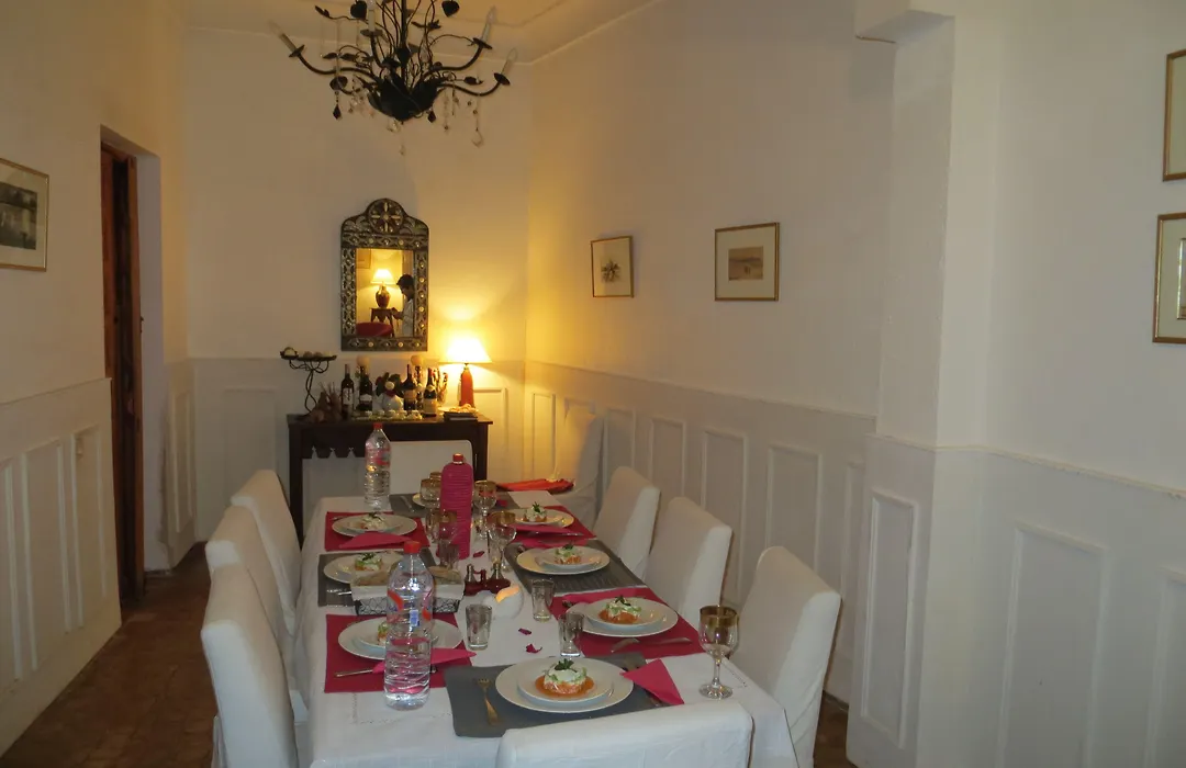 Riad Scarlett-1