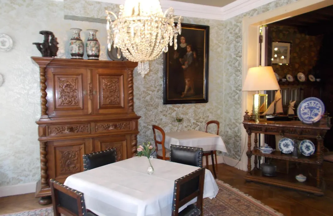 Hotel Manitoba-1