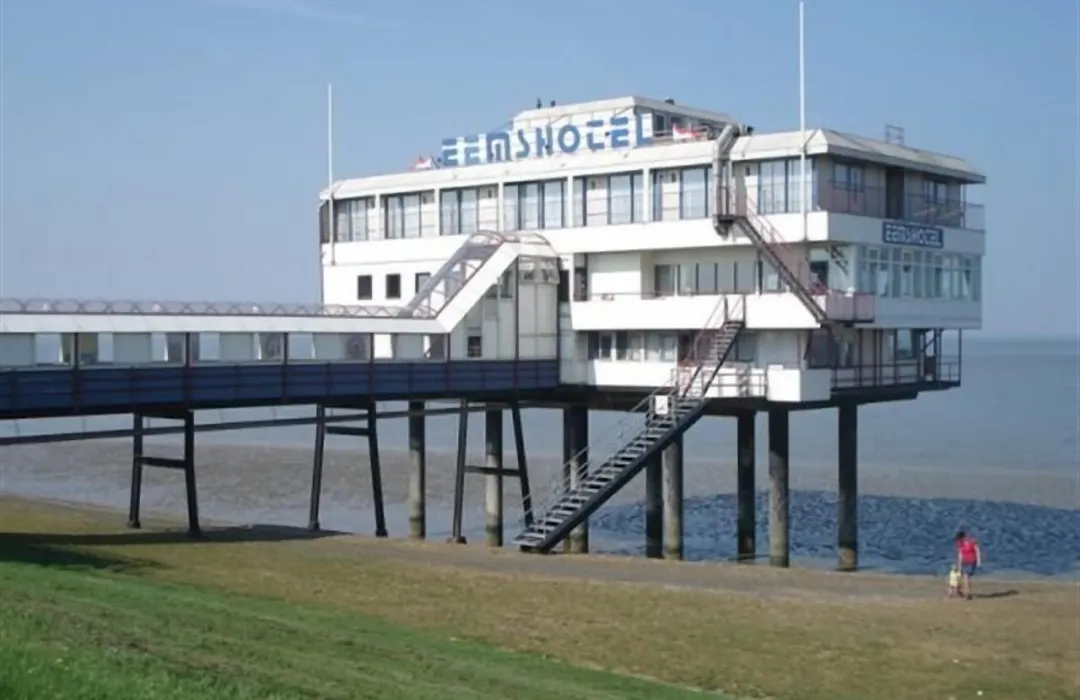 Eemshotel-1