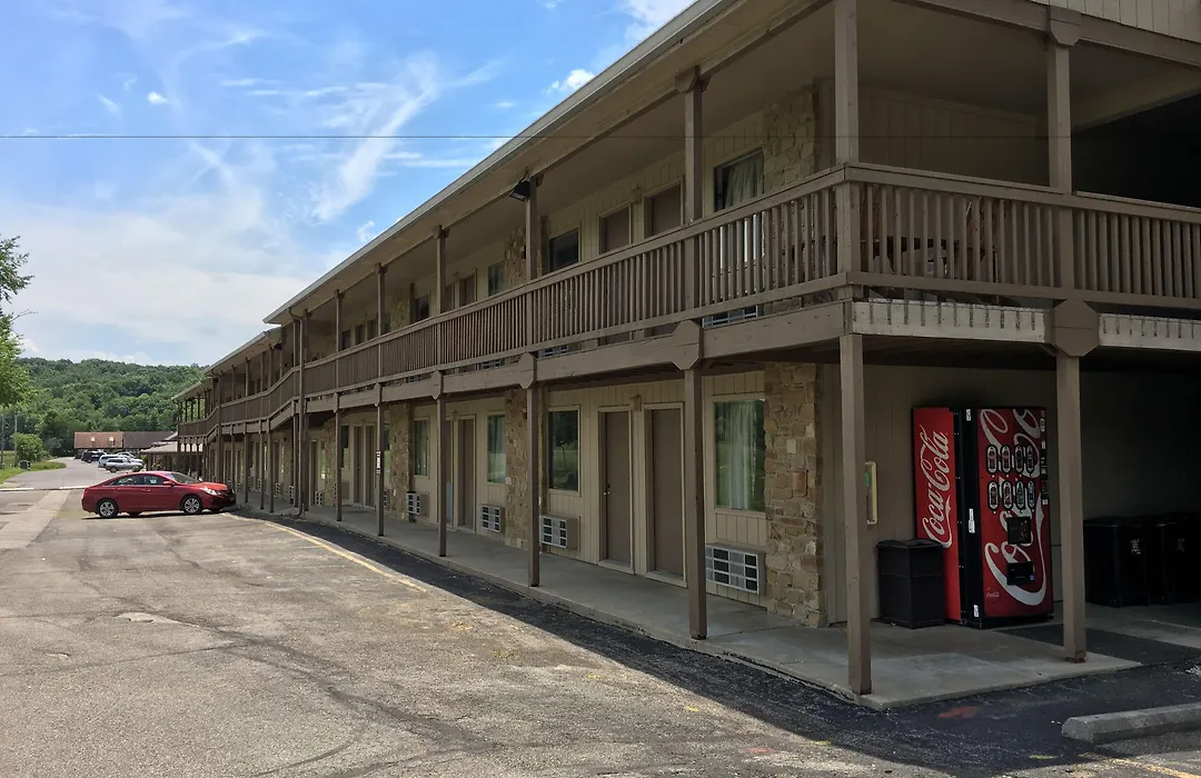 Salt Creek Inn-1